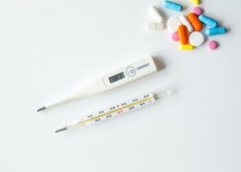 Kinderen mogen met snottebellen naar de opvang en school