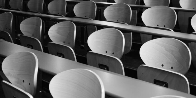 Petitie voor kleinere klassen